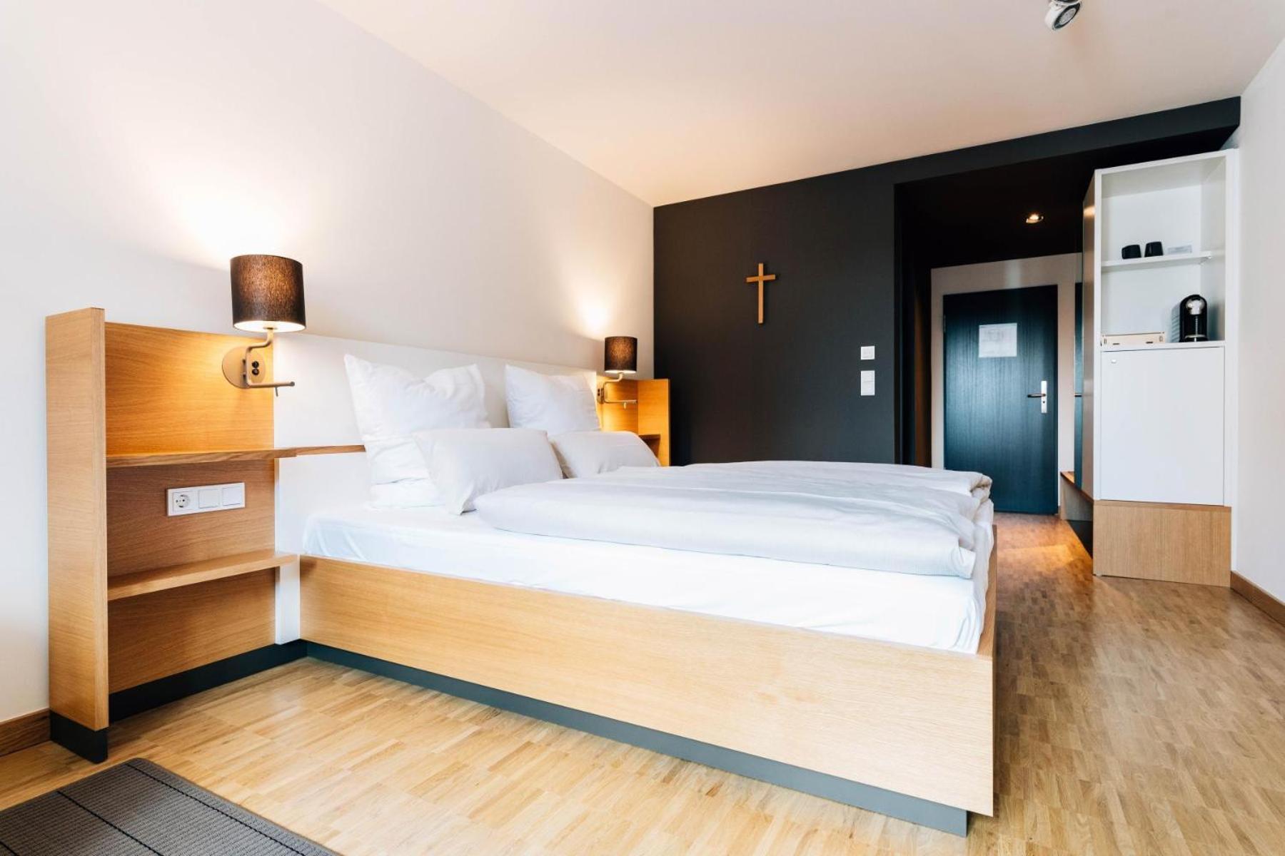 Bildungs- Und Tagungshaus Liborianum Otel Paderborn Dış mekan fotoğraf
